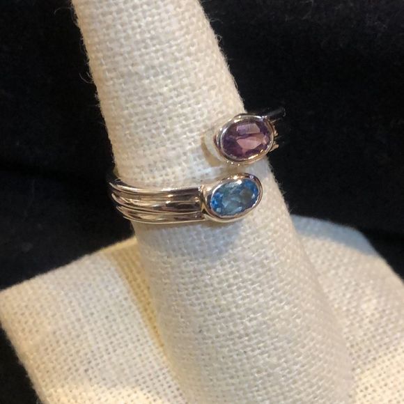 Fluted Sterling Silver Blue Topaz and Amethyst Ring Sz 7.5 - 8.5 - Picture 4 of 11